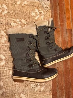 L.L. Bean Olive Green and Dark Brown Lace-Up Winter Boots with Faux Fur Cuff